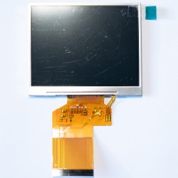 LCD 3.5" TFT panel.